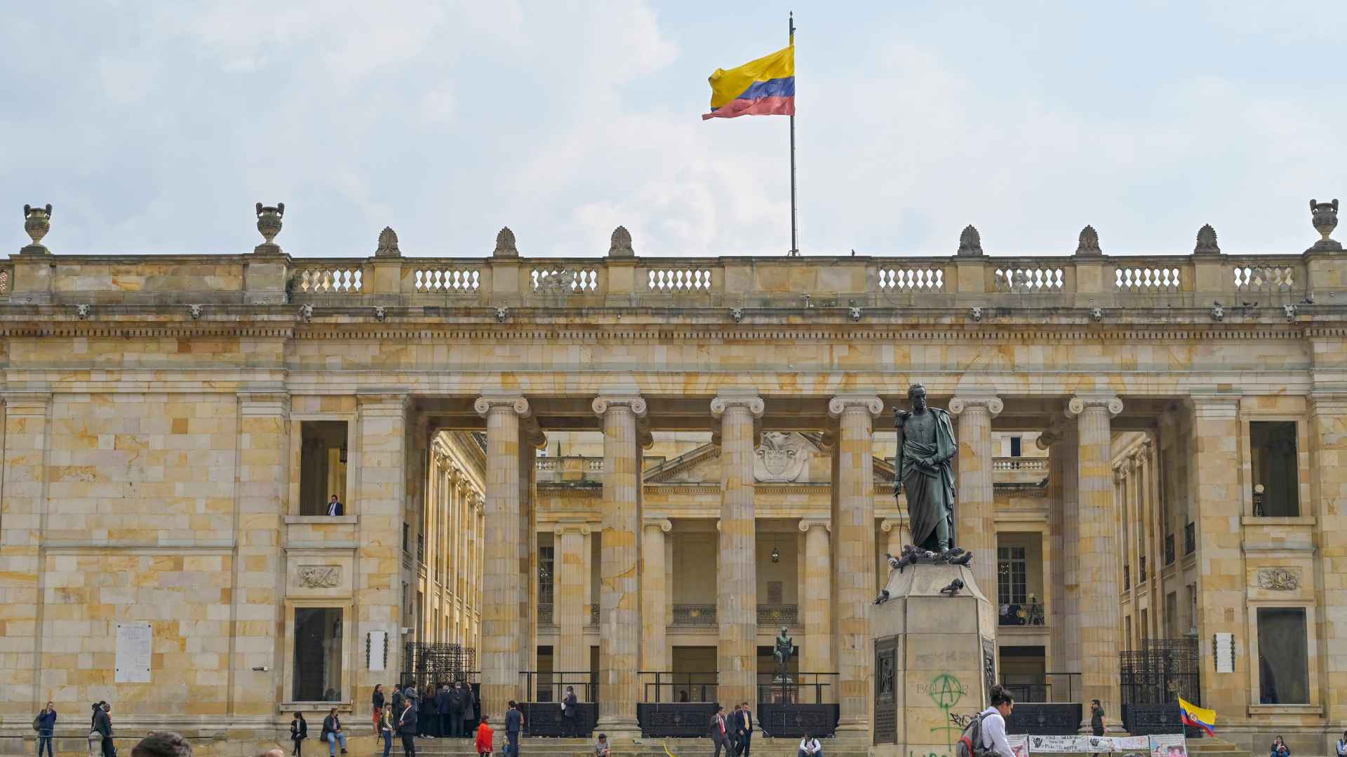 Congreso de la Republica de Colombia 1 Congreso// contratistas// pago// diciembre// año 2025// Revista Alternativa// Noticias Caracol// Noticias RCN// RCN Radio// La FM// Blu Radio// W Radio// Caracol Radio// Red Más Noticias// Revista Semana// Infobae// La Silla Vacía// La Razón// Las 2 Orillas//