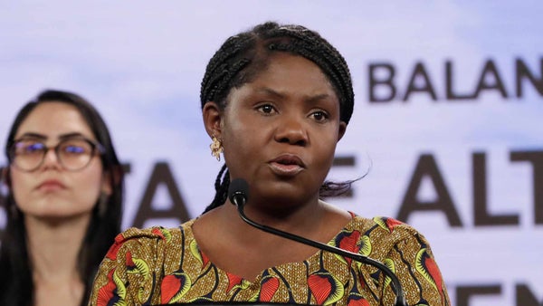 "Los derechos humanos se pensaron desde Europa": Francia Márquez critica "eurocentrismo" "Los derechos humanos se pensaron desde Europa": Francia Márquez critica "eurocentrismo"