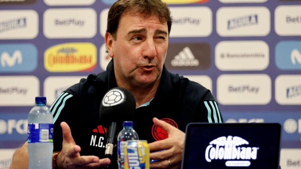 Néstor Lorenzo: "Es un grupo difícil, pero estamos capacitados para superarlo"