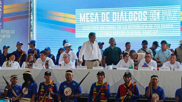 🎥 VIDEO: Disidencias de las FARC reanudarán diálogos con el Gobierno colombiano 🎥 VIDEO: Disidencias de las FARC reanudarán diálogos con el Gobierno colombiano