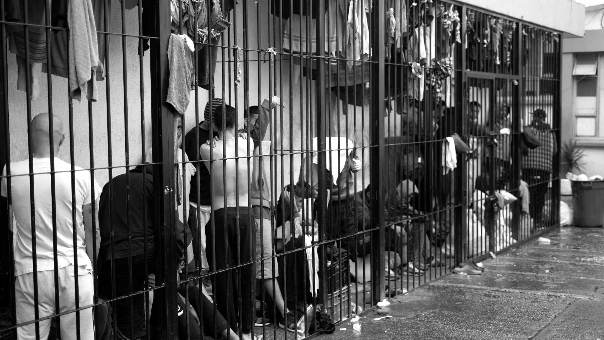 HACINAMIENTO CARCELARIO 6