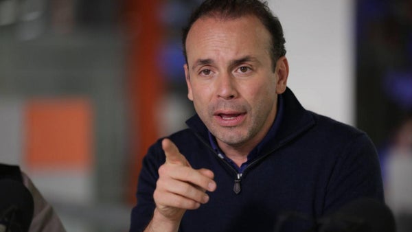 Alejandro Eder denuncia casos críticos relacionados con el IPC y EMCALI