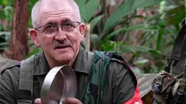 El jefe del ELN insiste en que esa guerrilla no tiene intención de dejar las armas El jefe del ELN insiste en que esa guerrilla no tiene intención de dejar las armas