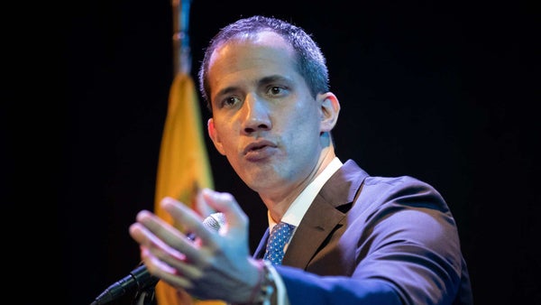La Fiscalía venezolana ordena detener a varios opositores como Guaidó o López por boicotear el referéndum