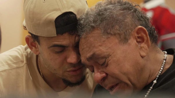 En fotos: emotivo reencuentro entre Luis Díaz y su padre