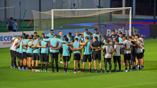 Quiénes juegan y dónde ver las eliminatorias Conmebol este martes 21