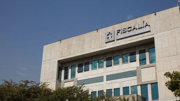 Fiscalía iniciará investigación por presuntos vínculos con el narcotráfico del director del CTI de Buenaventura Fiscalía iniciará investigación por presuntos vínculos con el narcotráfico del director del CTI de Buenaventura