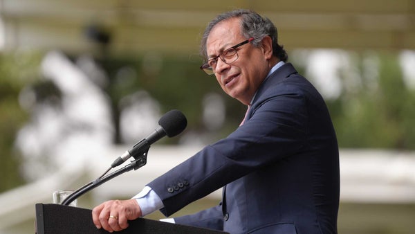 Inventando al adversario Inventando al adversario