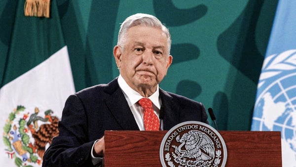 López Obrador defiende el cese del fiscal de Guanajuato tras el asesinato de doce jóvenes el domingo López Obrador defiende el cese del fiscal de Guanajuato tras el asesinato de doce jóvenes el domingo