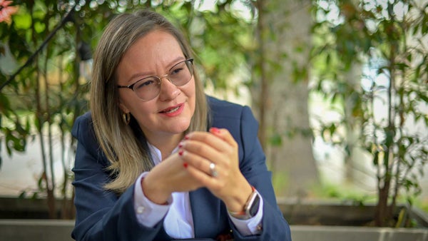 “Se necesitan muchos más Gustavos Bolívares”: Cielo Rusinque