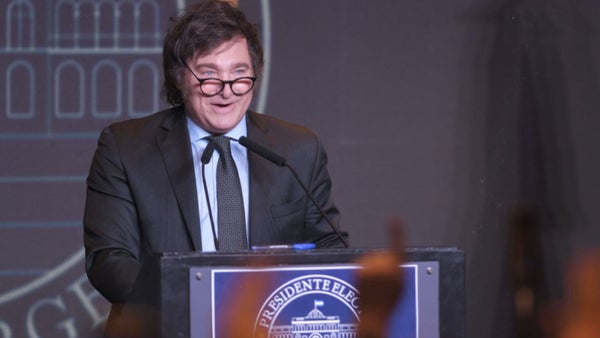 Milei elige a los miembros de su gabinete aunque los anunciará el día de su toma de posesión