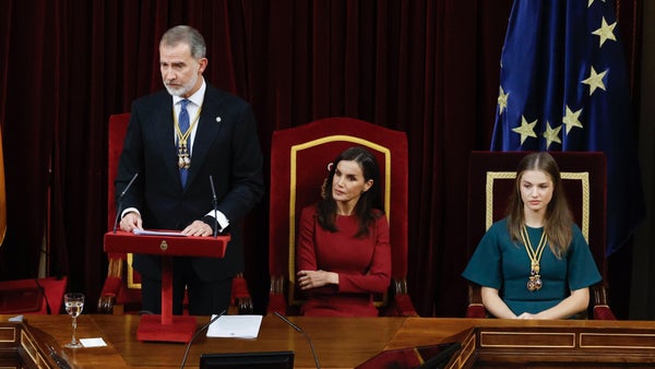 El rey Felipe VI pide trabajar por una España "unida, sin divisiones, ni enfrentamientos"