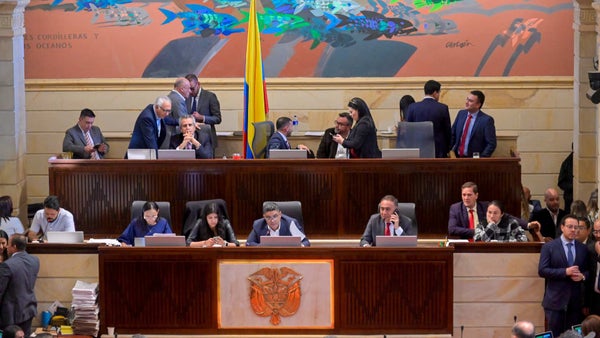 Aprobados en primer debate de la reforma laboral los recargos dominicales y festivos del 100%