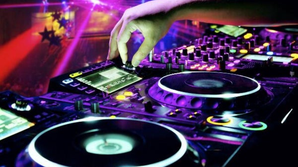 Fiesta de electrónica gratis para celebrar el día de las velitas en Bogotá