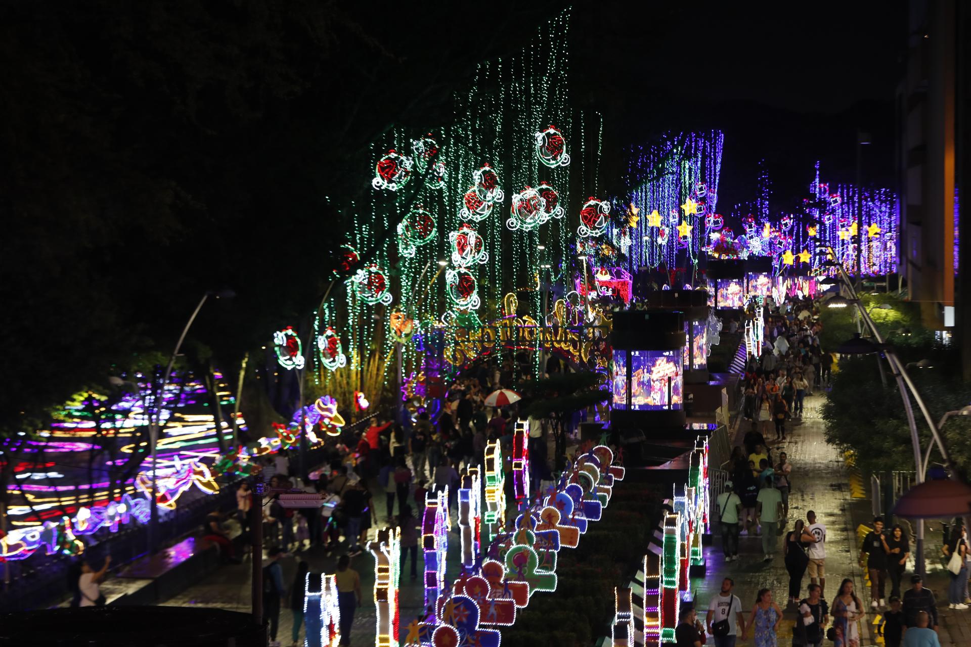 Alumbrado navideño en Cali