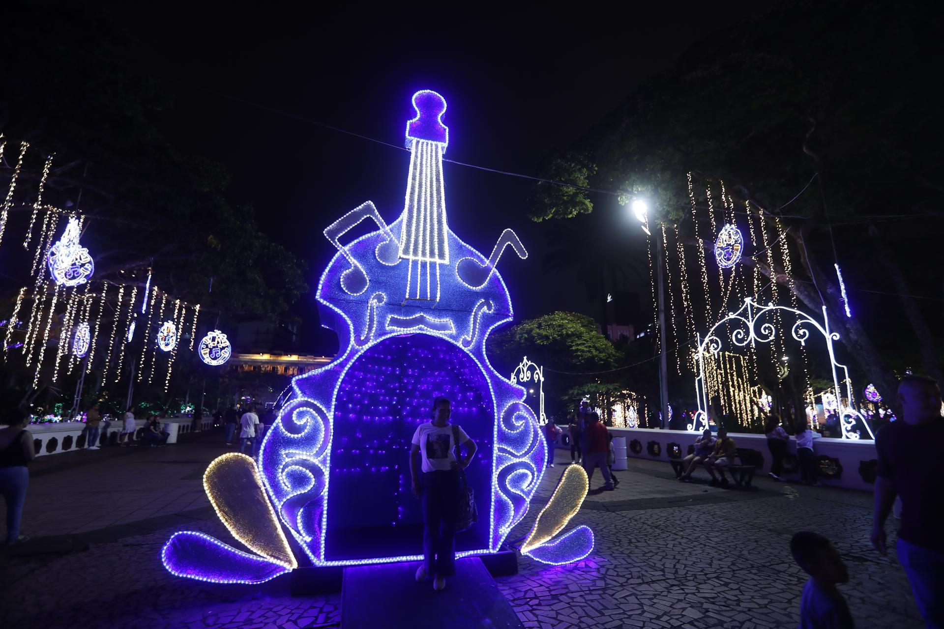 Alumbrado navideño en Cali