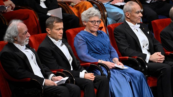 Los 'padres' de las vacunas contra Covid 19 protagonizan la entrega de los Premios Nobel