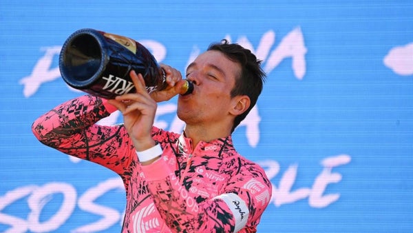 ¿Rigo está al borde del retiro? Equipo da luces y se prepara para el fin de su carrera