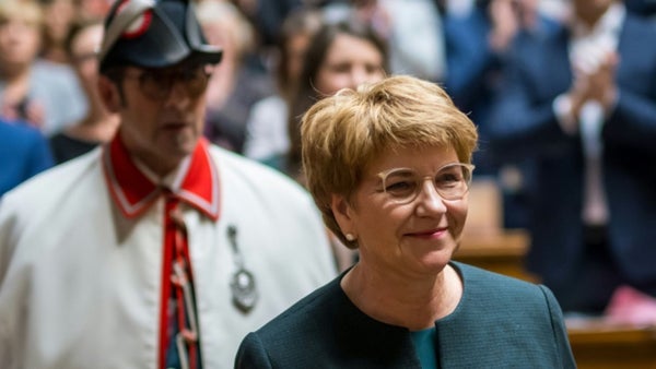 La ministra de Defensa de Suiza, Viola Amherd, elegida presidenta por un año