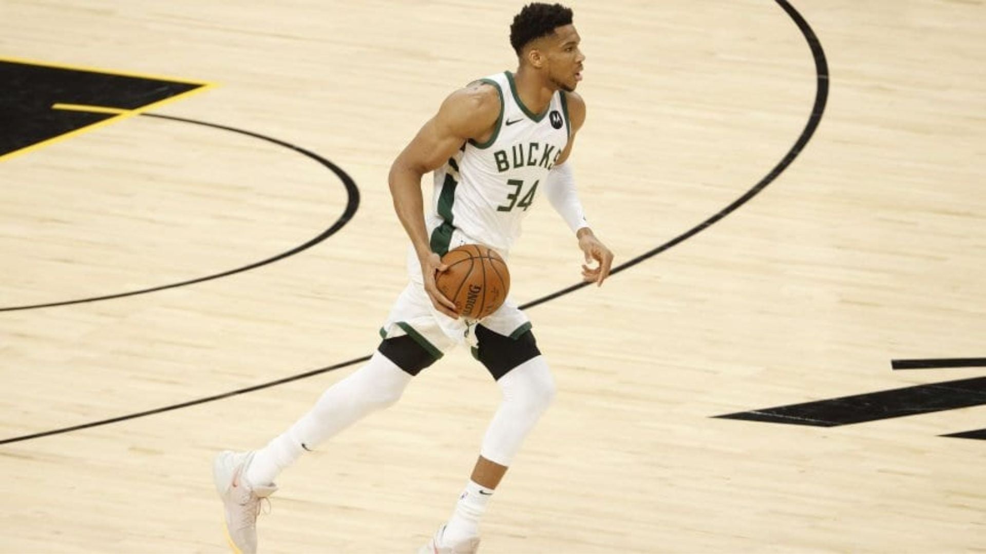 Giannis Antetokounmpo 2