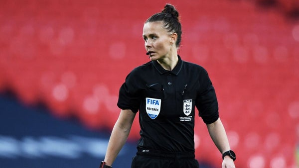 Una mujer arbitrará por primera vez un partido de la Premier League el 23 de diciembre