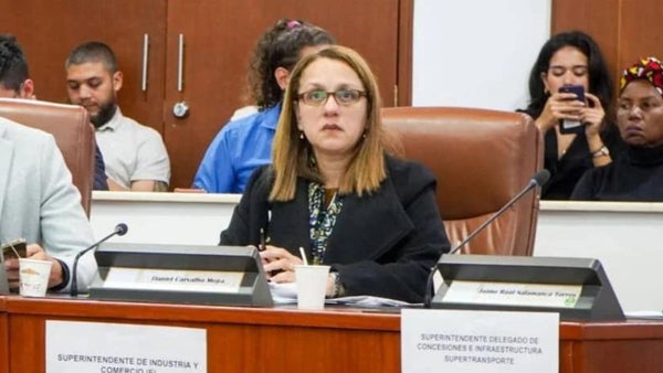 Presidente Petro declara insubsistente a la SuperIndustria María del Socorro Pimienta