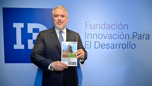Iván Duque lanza la fundación Innovación para el Desarrollo