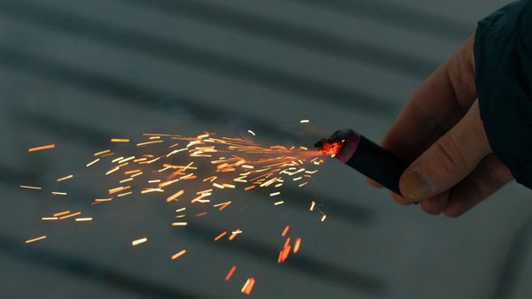 Al menos 377 personas han resultado lesionadas por pólvora en Colombia durante diciembre