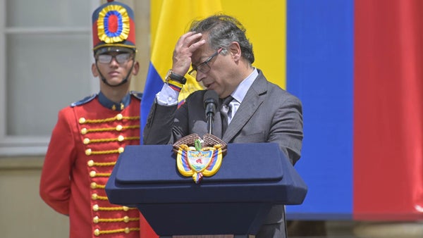 Desaprobación de Petro sigue en rojo: llega a 60% según Invamer Poll