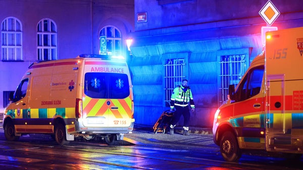 Un tiroteo en la Universidad Carolina de Praga causa 11 muertos y decenas de heridos Un tiroteo en la Universidad Carolina de Praga causa 11 muertos y decenas de heridos