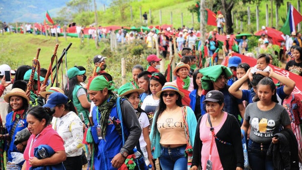 Asesinan a cinco indígenas en un resguardo del Cauca Asesinan a cinco indígenas en un resguardo del Cauca