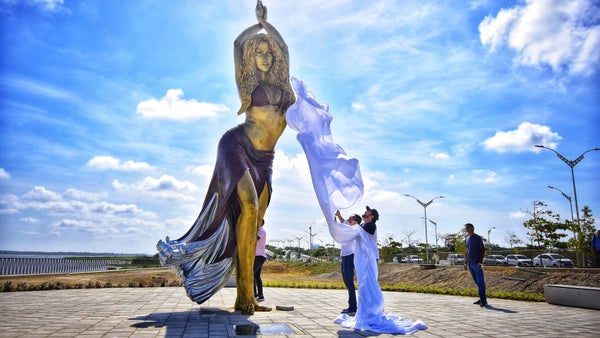 En imágenes: Barranquilla rinde homenaje a Shakira con una majestuosa estatua en el Malecón del Río En imágenes: Barranquilla rinde homenaje a Shakira con una majestuosa estatua en el Malecón del Río