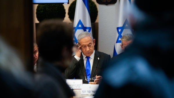 Netanyahu desvela plan posguerra: una Gaza sin armas, con seguridad israelí y sin UNRWA Netanyahu desvela plan posguerra: una Gaza sin armas, con seguridad israelí y sin UNRWA