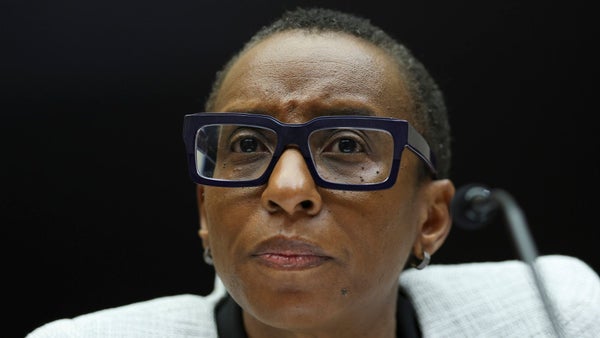 La rectora de la Universidad de Harvard dimite tras polémicas por plagio