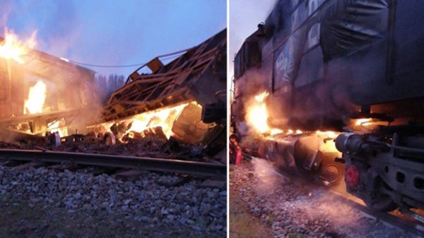 Al menos cuatro muertos y varios heridos por un incendio en un tren de Bangladesh