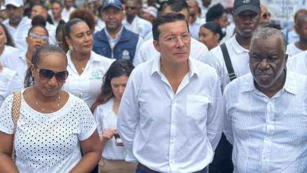 El Chocó exige la liberación de dos funcionarios secuestrados El Chocó exige la liberación de dos funcionarios secuestrados