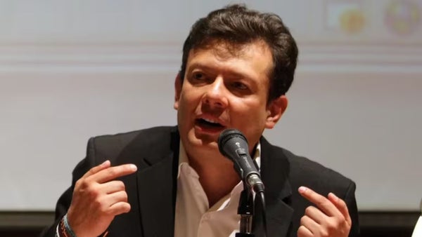 Hollman Morris se defiende ante acusaciones de acoso laboral