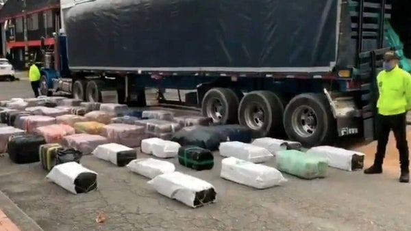 Golpe al narcotráfico: autoridades colombianas y peruanas confiscan casi dos toneladas de marihuana en la amazonía