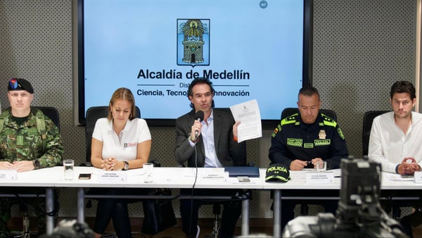 Alcaldía de Medellín anunció el decreto que reglamentará el consumo de drogas en espacios públicos en la ciudad Alcaldía de Medellín anunció el decreto que reglamentará el consumo de drogas en espacios públicos en la ciudad