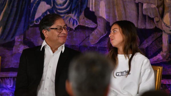 Andrea y Nicolás Alcocer reaccionan al incidente en parque de EE. UU. Andrea y Nicolás Alcocer reaccionan al incidente en parque de EE. UU.