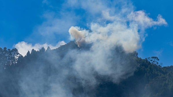 Incendio en los Cerros Orientales de Bogotá Incendio en los Cerros Orientales de Bogotá