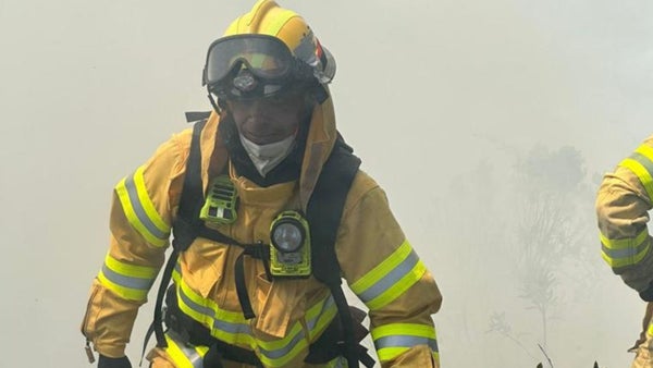 Hombre se prende fuego afuera del tribunal en el juicio de Trump en Nueva York