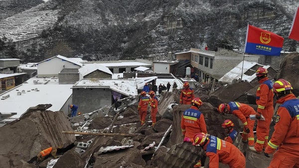 Ascienden a 20 los muertos por un deslizamiento de tierra en el suroeste de China