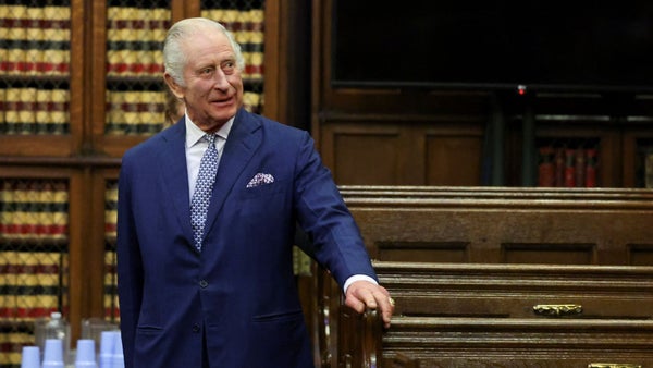 Carlos III ingresa en el hospital para un tratamiento de próstata