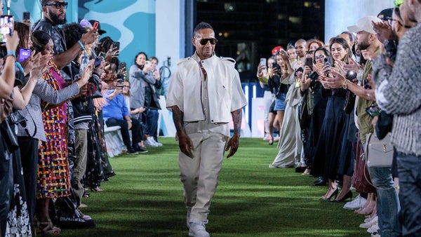 La Semana de la Moda de Miami 2024 celebra a Karl Kani, el 'Padrino de la moda urbana'