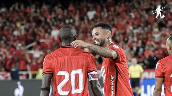 Farías debuta como técnico de América con goleada 4-1 ante Atlético Nacional Farías debuta como técnico de América con goleada 4-1 ante Atlético Nacional