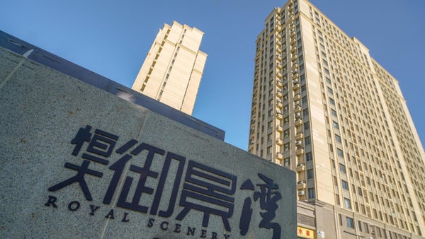 Seis claves para entender la crisis del gigante inmobiliario chino Evergrande