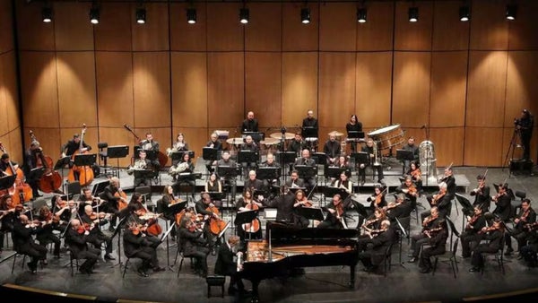 La Filarmónica de Bogotá rinde emotivo tributo a los bomberos con dos conciertos