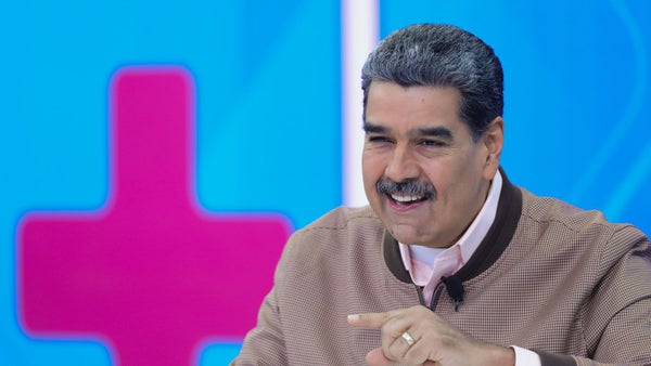 Nicolás Maduro asegura que Venezuela "no necesita" licencias para "crecer y desarrollarse"