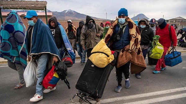 85% de chilenos respalda la idea de construir zanjas contra migrantes 85% de chilenos respalda la idea de construir zanjas contra migrantes